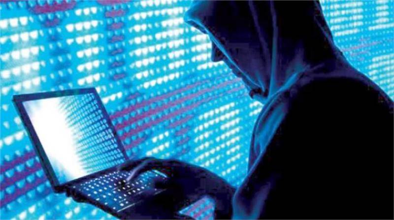 على الرغم من عرض قانون لتنظيم عمل كاميرات المراقبة في دور الانعقاد الماضي على مجلس النواب الا انه لم يتم ادراجة على جدول الاعمال ،وهو ما فتح الطريق امام الموافقة المبدئية لمجلس الوزراء المصري في يوليو الماضي على مشروع القانون. وذلك لأهميته الضرورية في مكافحة الارهاب والجريمة .وبخاصة في ظل حالة التقدم في تطبيقات التكنولوجيا الامنية و تصاعد المخاطر الامنية التي يمارسها مجرمين وارهابين غير تقليديين .
على الرغم من عرض قانون لتنظيم عمل كاميرات المراقبة في دور الانعقاد الماضي على مجلس النواب الا انه لم يتم ادراجة على جدول الاعمال ،وهو ما فتح الطريق امام الموافقة المبدئية لمجلس الوزراء المصري في يوليو الماضي على مشروع القانون. وذلك لأهميته الضرورية في مكافحة الارهاب والجريمة .وبخاصة في ظل حالة التقدم في تطبيقات التكنولوجيا الامنية و تصاعد المخاطر الامنية التي يمارسها مجرمين وارهابين غير تقليديين .