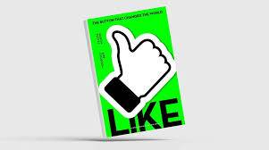 في كتابهما الجديد «زر اللايك الذي غيّر العالم»، الصادر عن مطبعة «مجلة هارفارد لمراجعات الأعمال»، يتتبع الخبيران من منطقة التقاطع بين إدارة الأعمال وتكنولوجيات الإنترنت، مارتن ريفز، وبوب جودسون، تلك الرحلة المذهلة لزر «اللايك»، من لحظة ميلاده في أروقة شركة «Yelp» عام 2005 إلى تحوله أحد أبرز مكونات الثقافة الرقمية الحديثة بعد أن تبناه «فيسبوك» عام 2009، وأصبحت لازمة لا بدّ منها لكل تطبيقات وسائل التواصل الاجتماعي.
في كتابهما الجديد «زر اللايك الذي غيّر العالم»، الصادر عن مطبعة «مجلة هارفارد لمراجعات الأعمال»، يتتبع الخبيران من منطقة التقاطع بين إدارة الأعمال وتكنولوجيات الإنترنت، مارتن ريفز، وبوب جودسون، تلك الرحلة المذهلة لزر «اللايك»، من لحظة ميلاده في أروقة شركة «Yelp» عام 2005 إلى تحوله أحد أبرز مكونات الثقافة الرقمية الحديثة بعد أن تبناه «فيسبوك» عام 2009، وأصبحت لازمة لا بدّ منها لكل تطبيقات وسائل التواصل الاجتماعي.